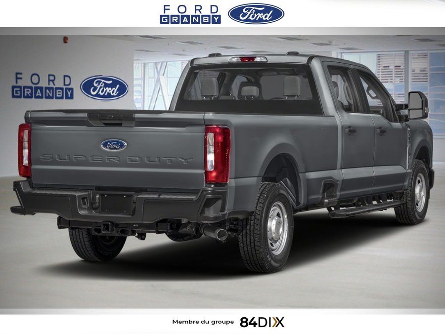 Ford Super Duty F-250 SRW XL cabine 6 places 4RM caisse de 8 pi 2026 Gris carbonisé métallisé