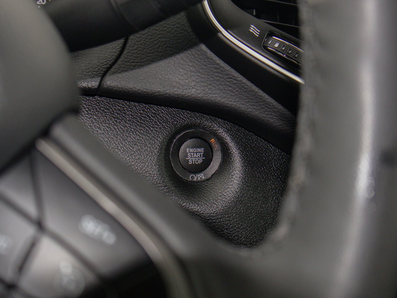2022 Jeep Cherokee Altitude 4x4 Blue Sherwood Park - photo #24