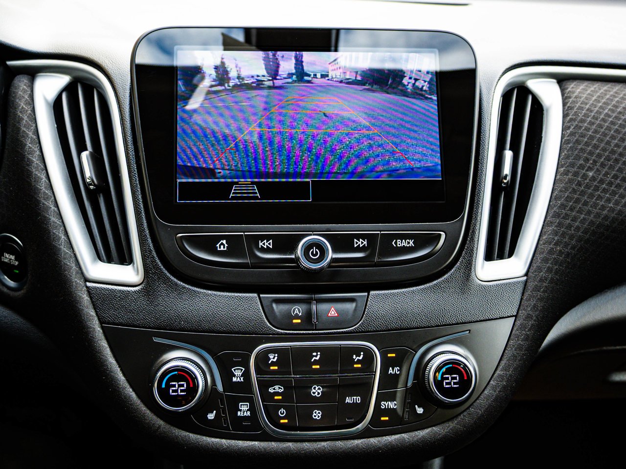 2022 Chevrolet Malibu 4dr Sdn LT Grey Sherwood Park - photo #24
