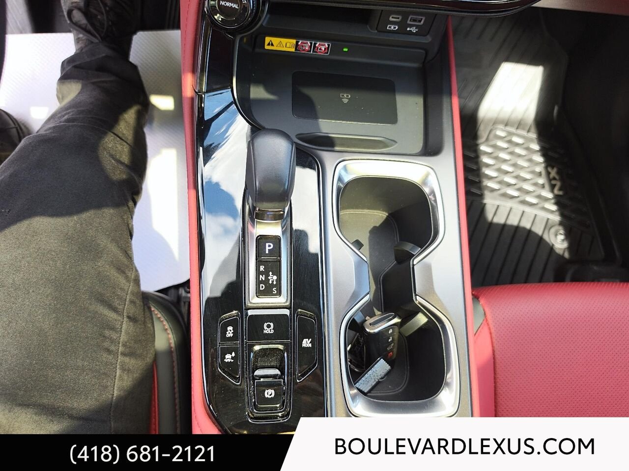 Lexus NX 19896A | NX 350h TI 2024 Argent Québec - photo #16