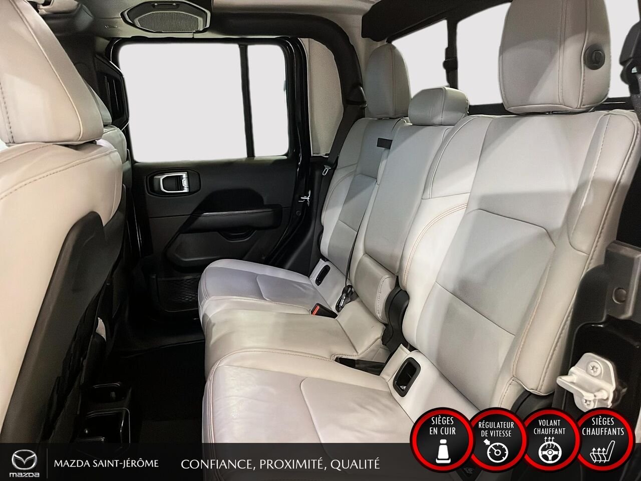 2021 Jeep Gladiator Black Ste-Agathe des Monts - photo #22