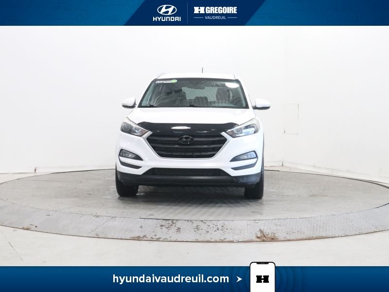 2017 Hyundai Tucson White Laval - photo #2