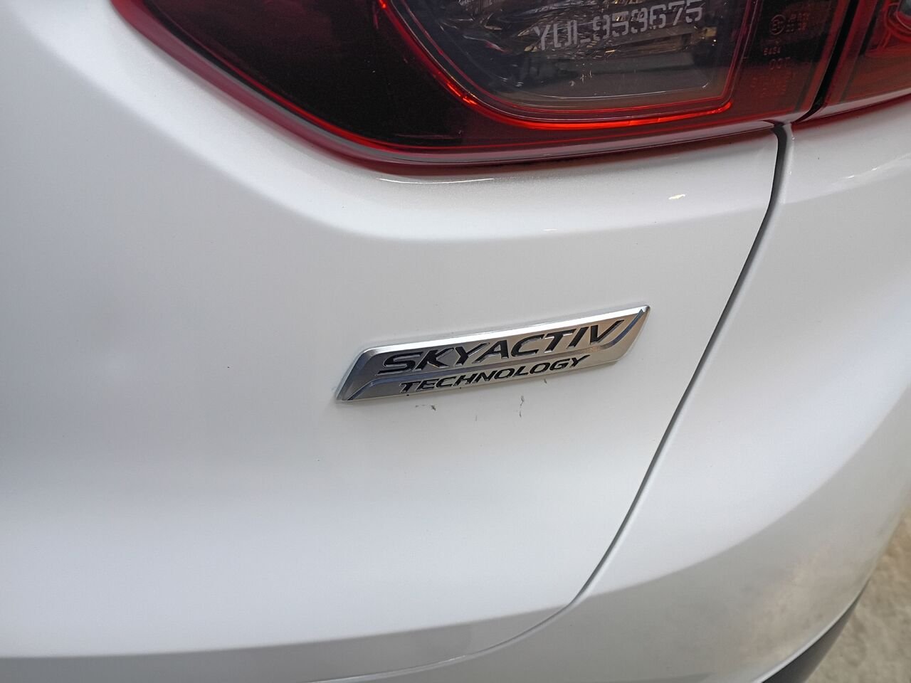 2016 Mazda CX-3 White Blainville - photo #9