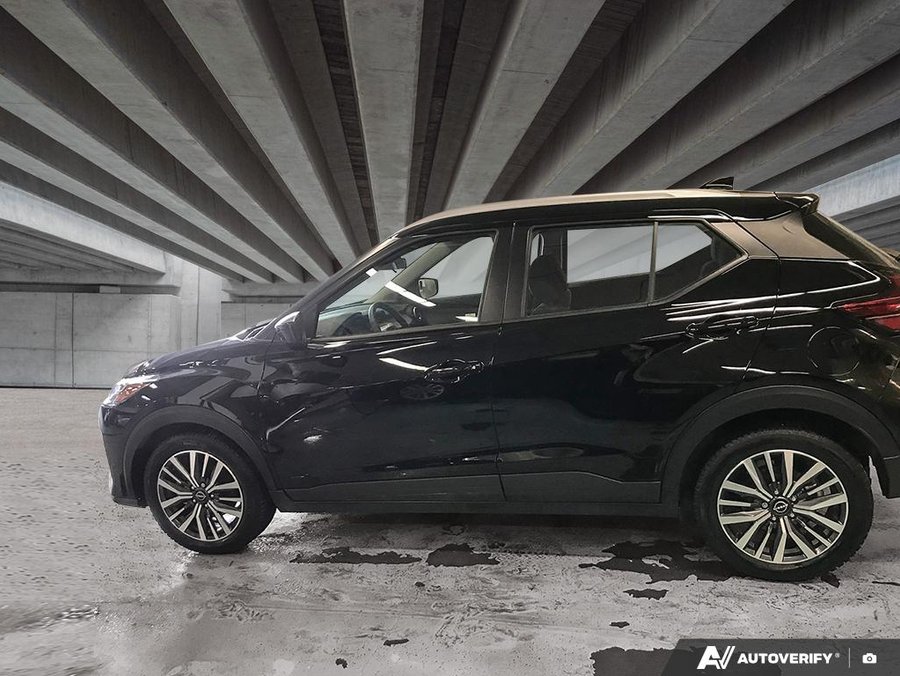 2025 Nissan Kicks Play 2025 Black