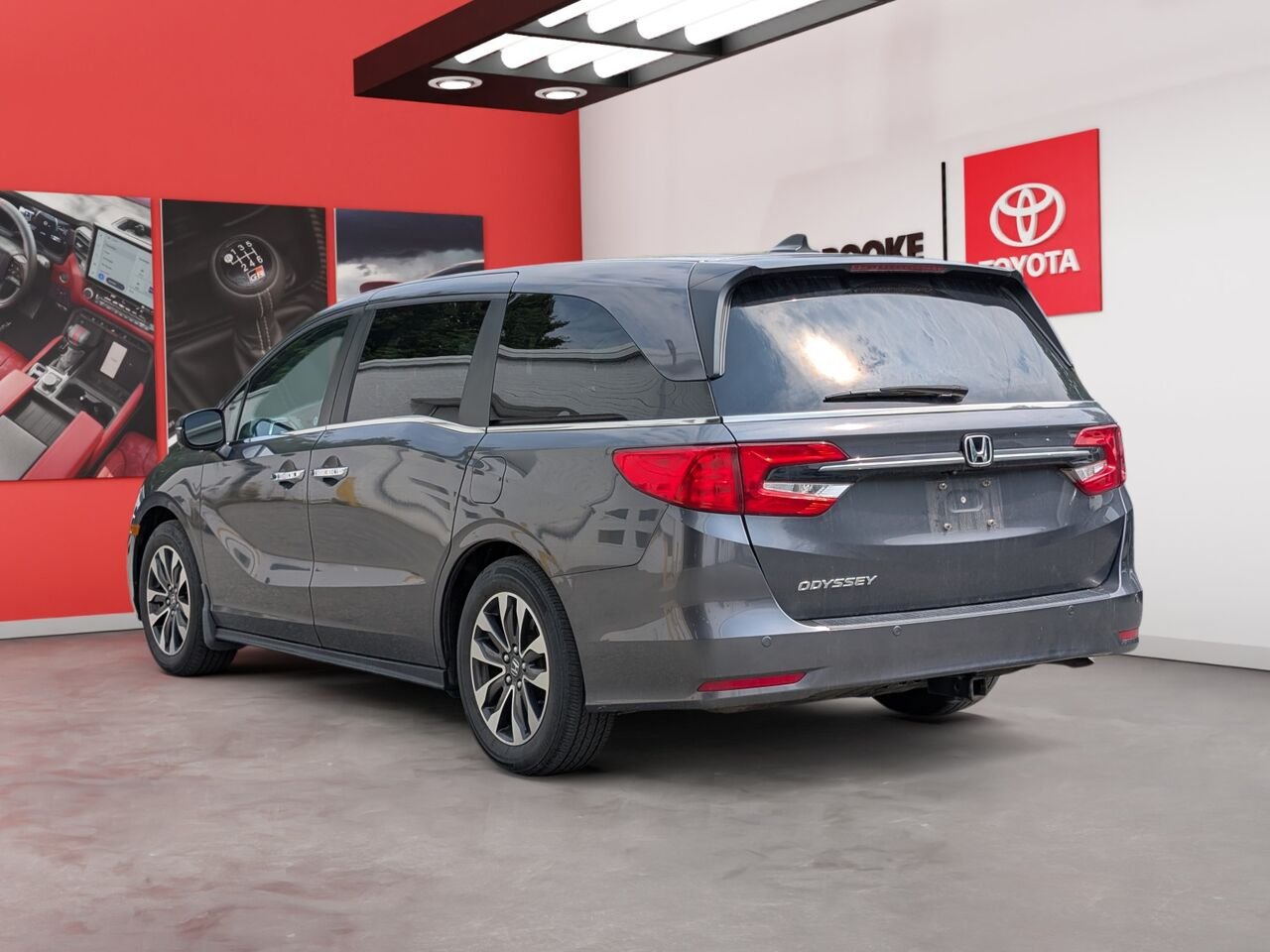 Honda Odyssey EX-L/SIÈGES CHAUFFANTS/SIÈGES EN CUIR/TOIT OUVRANT/AC BIZONE 2023 Gris Sherbrooke - photo #1