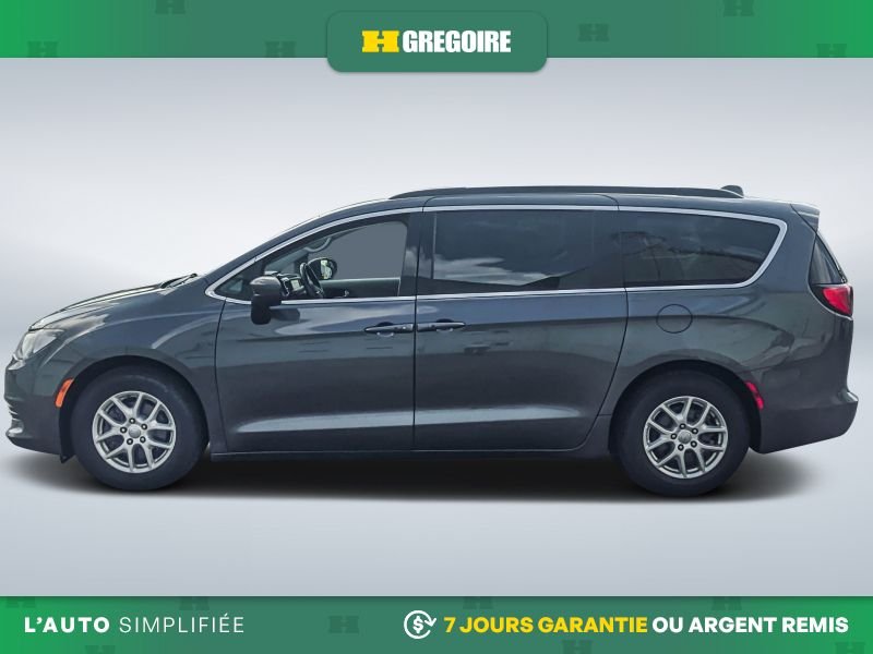 2019 Chrysler Pacifica Grey Laval - photo #4