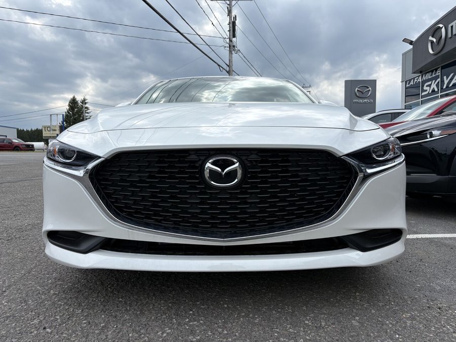 2026 MAZDA Mazda3 2026 Snowflake White Pearl