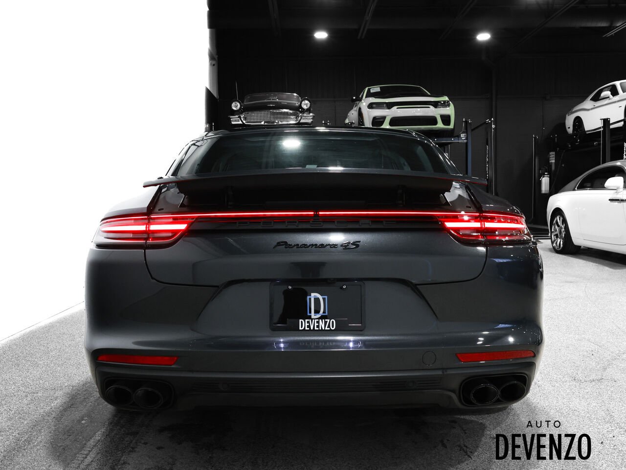 2018 Porsche Panamera Grey Saint-Eustache - photo #3
