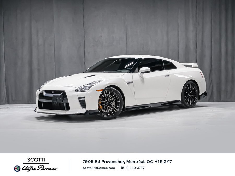 2023 Nissan GT-R PREMIUM White