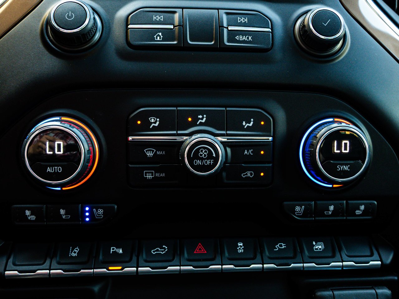 2023 Chevrolet Silverado 3500HD 4WD Crew Cab 159 High Country Black Sherwood Park - photo #28
