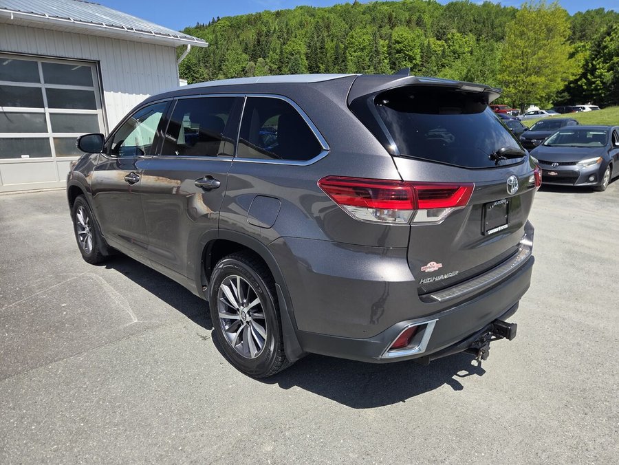 2017 Toyota Highlander 2017 Grey