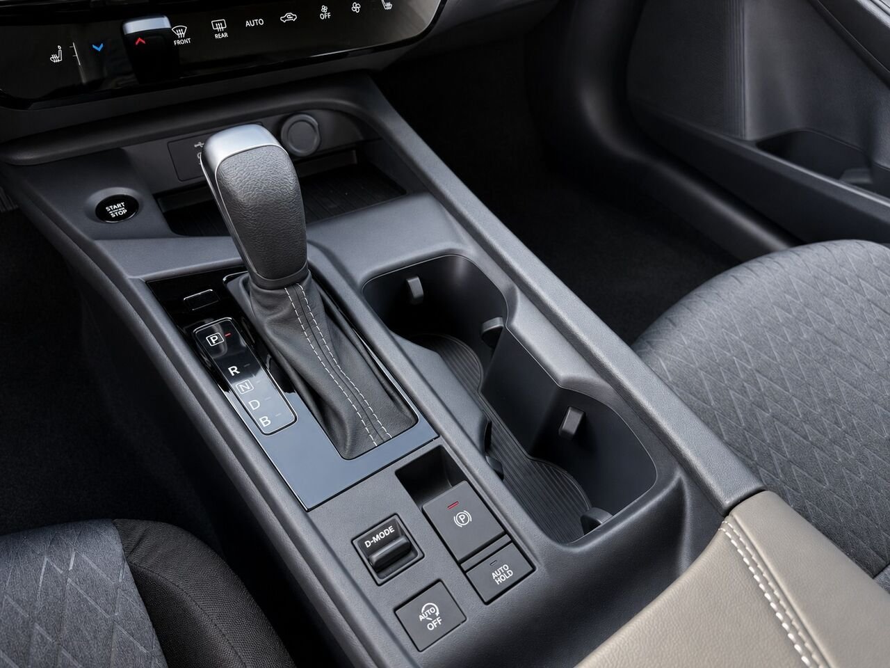 2026 NISSAN Sentra SENTRA SV Scarlet Ember Tintcoat Châteauguay - photo #16