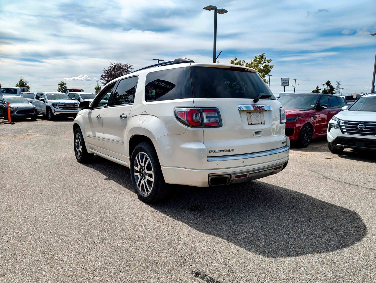 2013 GMC Acadia AWD 4dr Denali White Sherwood Park - photo #4