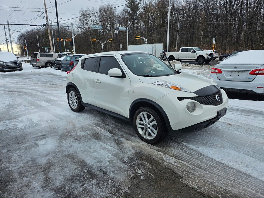 2013 Nissan JUKE SV White