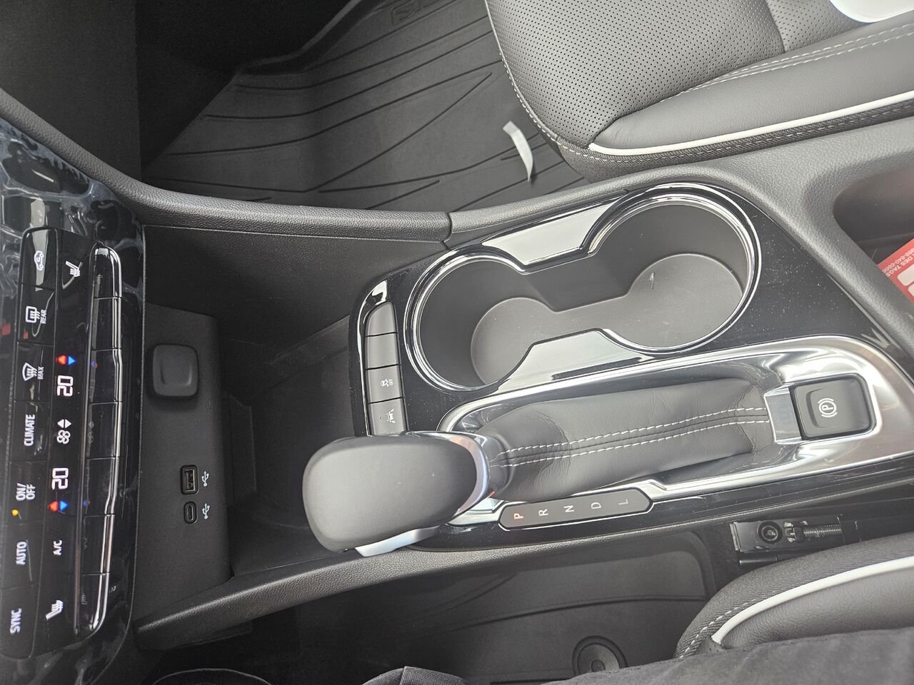 Buick Encore GX Avenir 4 portes TI 2026 Blanc givré, triple couche Thetford Mines - photo #11