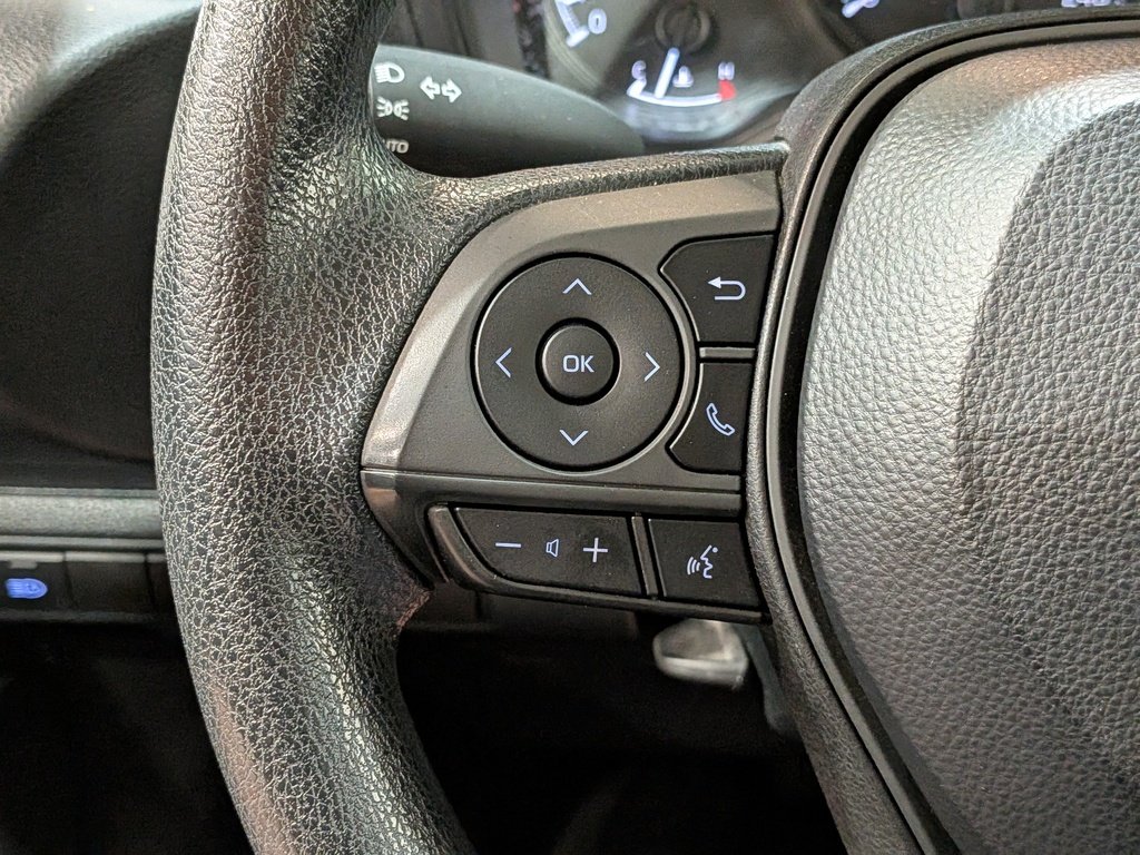 2020 Toyota Corolla L Manual White Val-David - photo #14