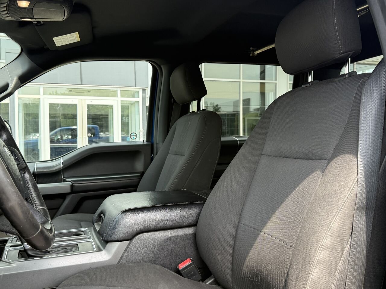 Ford F-150 XLT SUPERCREW 2018 Blanc Granby - photo #12