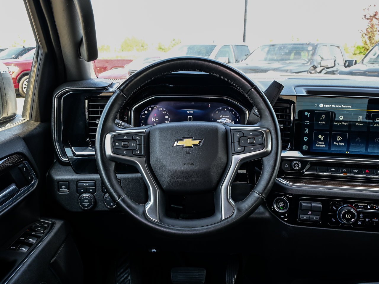 2025 Chevrolet Silverado 1500 4WD Crew Cab 147 LT White Sherwood Park - photo #19