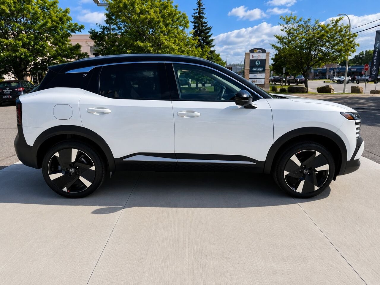 NISSAN Kicks KICKS SR PRIVIL GE 2026 Blanc d'Aspen triple couche/Noir intense Châteauguay - photo #5