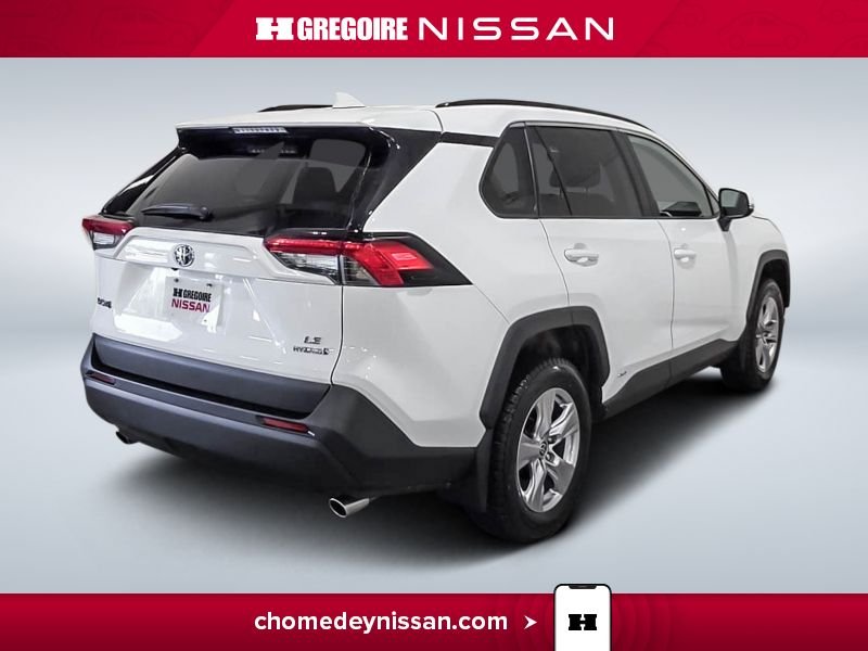 2022 Toyota Rav 4 White Laval - photo #8