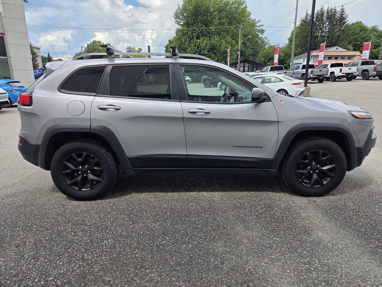 2018 JEEP CHEROKEE Silver Amos - photo #3