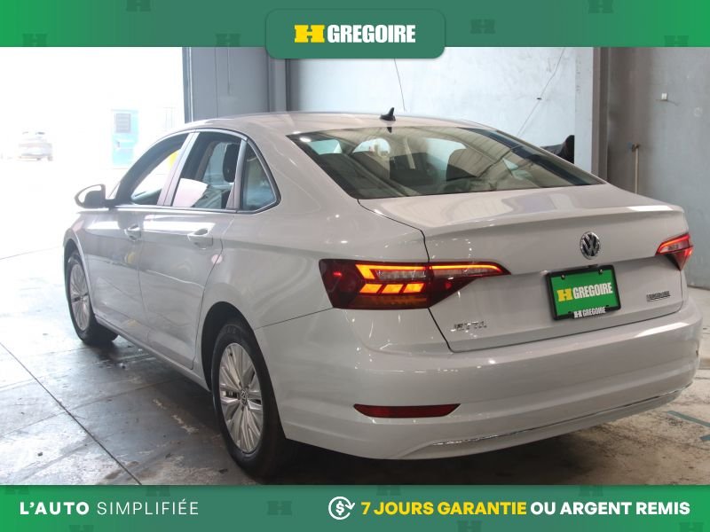 2019 Volkswagen Jetta White Laval - photo #4