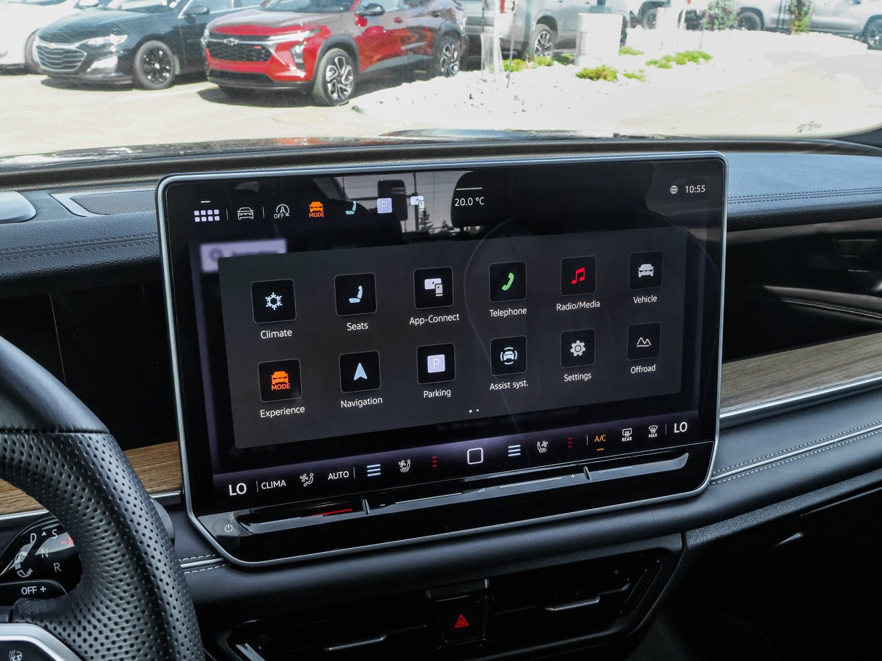 2026 Volkswagen Tiguan Highline Turbo R-Line 4MOTION Black Sherwood Park - photo #27