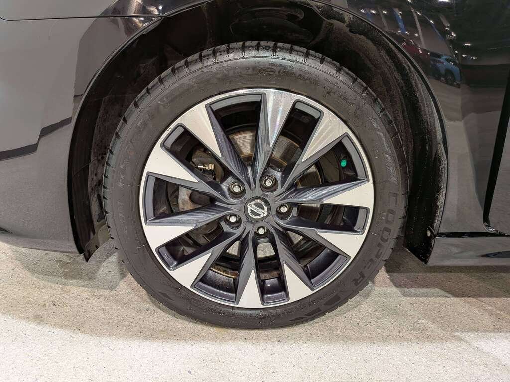 Nissan Sentra 4dr Sdn CVT SR Turbo 2017 Noir Val-David - photo #32
