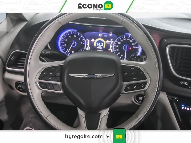 2018 Chrysler Pacifica Silver Blainville - photo #13