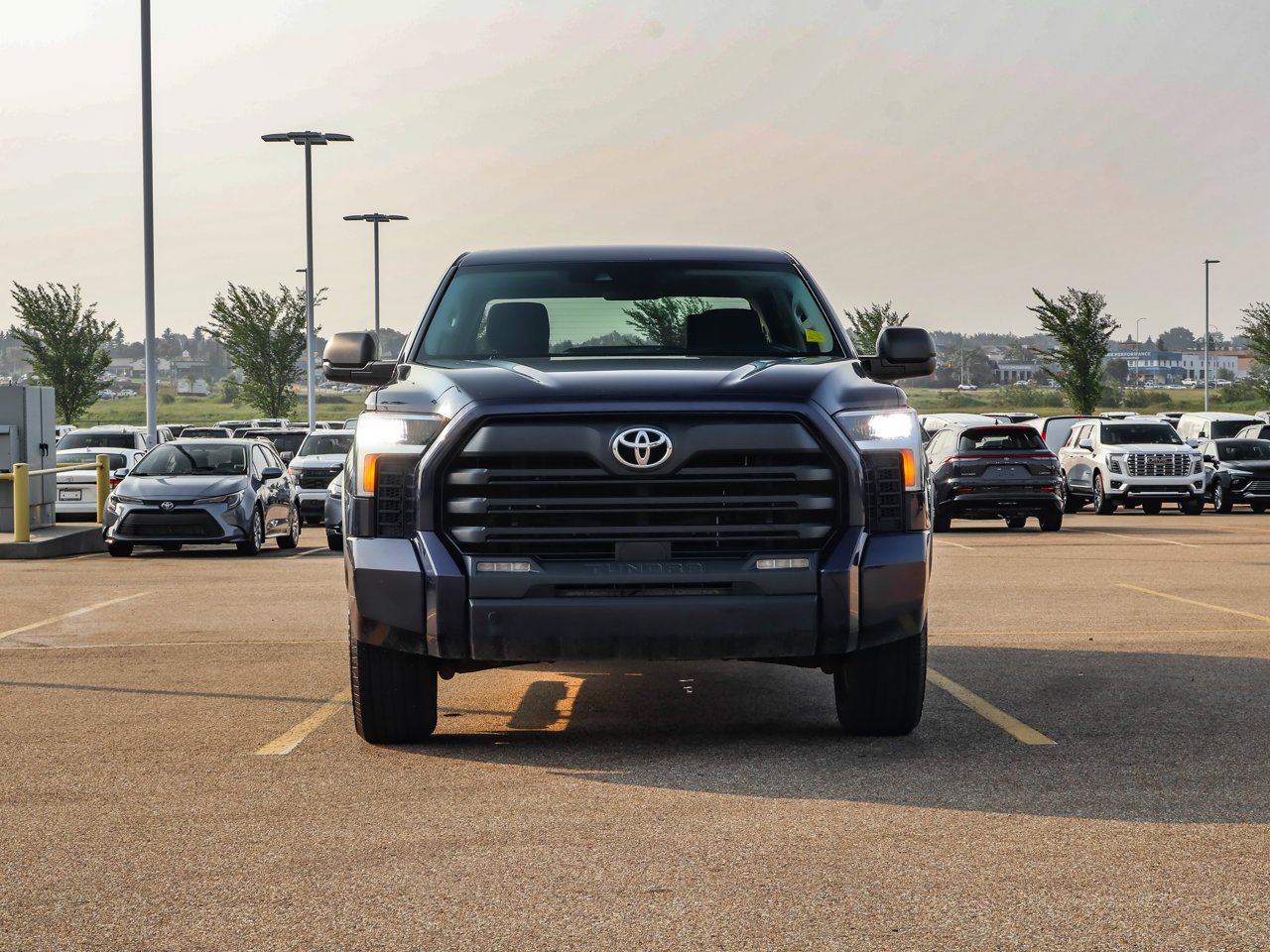 2023 Toyota Tundra 4x4 Crewmax SR Blue Sherwood Park - photo #2