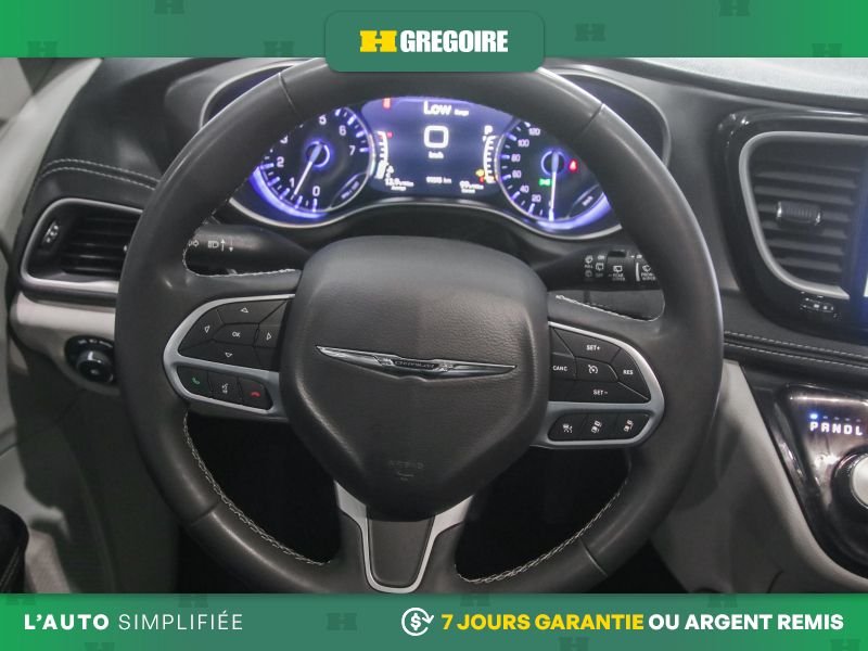 Chrysler Pacifica 2023 Gris Blainville - photo #24