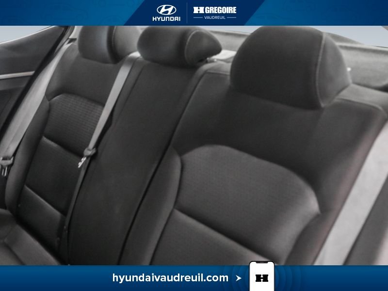 Hyundai Elantra 2017 Argent Laval - photo #18