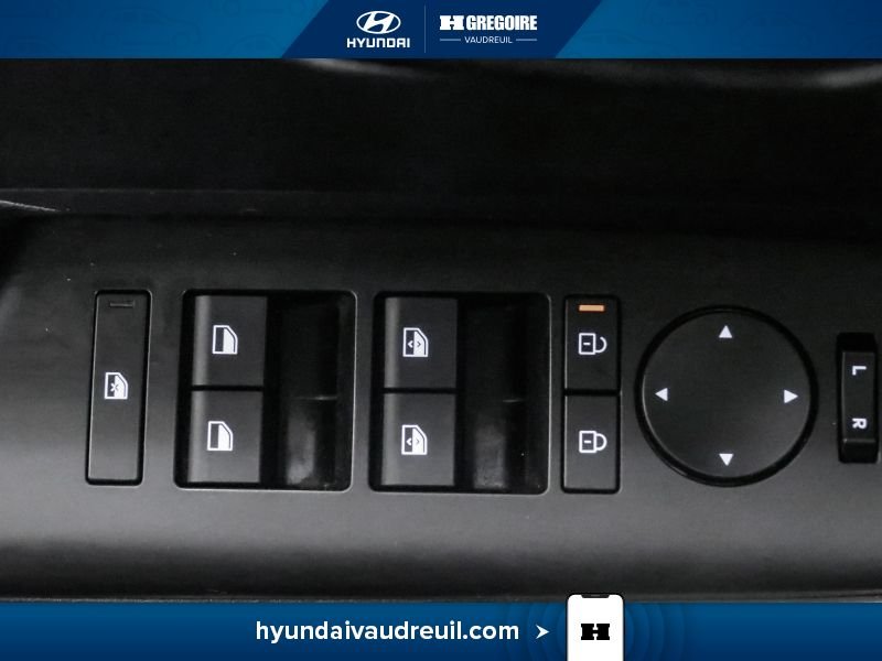 2024 Hyundai Kona White Blainville - photo #16