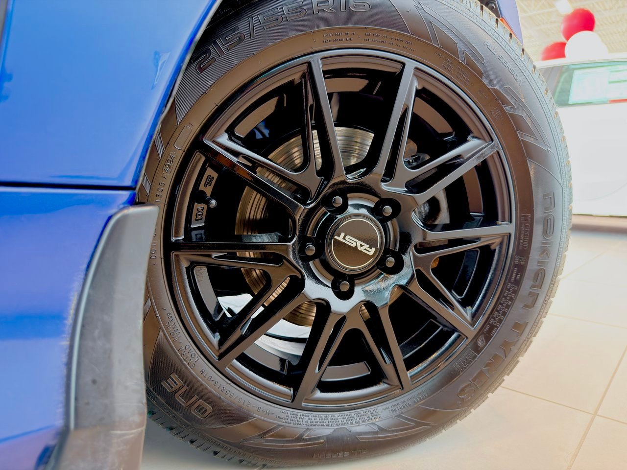 2018 Honda Civic Coupe Blue Notre-Dame-des-Prairies - photo #12