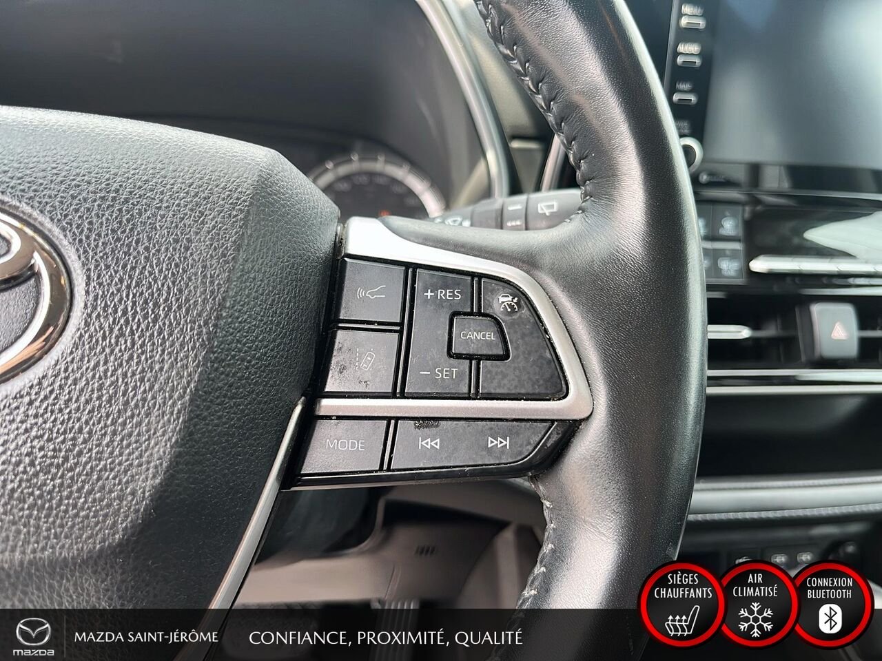2022 Toyota Highlander XLE | TOIT OUVRANT | CUIR | AWD | Silver Saint-Jérôme - photo #15