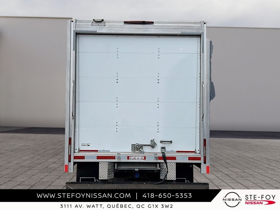 GMC Fourgonnette commerciale tronquée Savana S6426 2023 Blanc