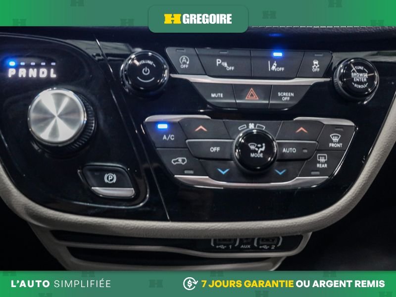 2023 Chrysler Pacifica Grey Laval - photo #33