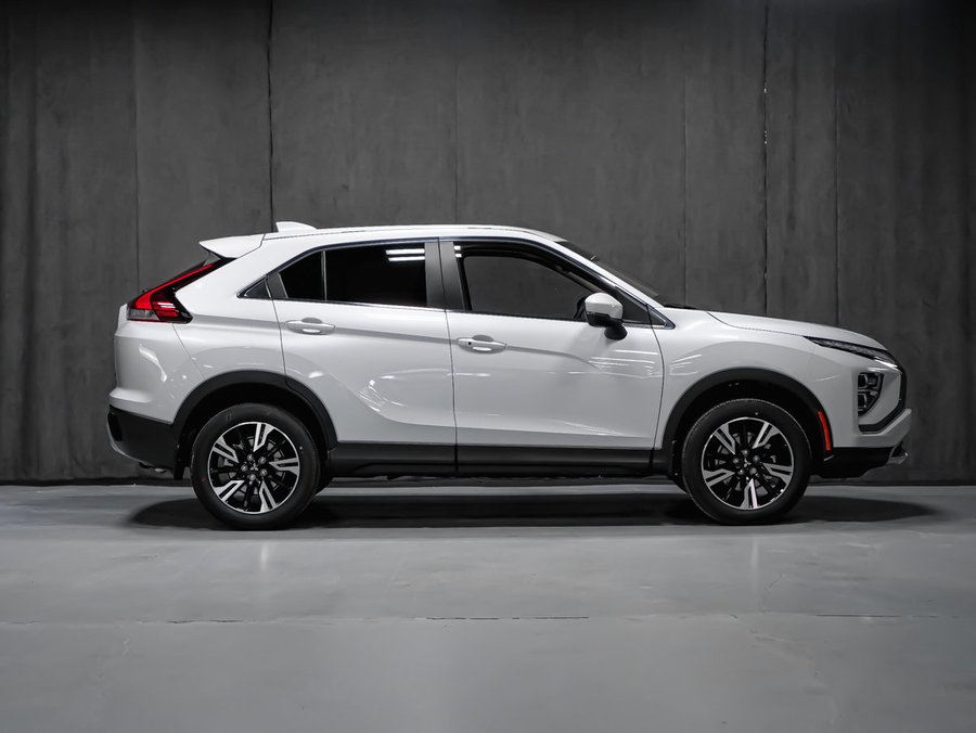 2026 Mitsubishi Eclipse Cross SE White Diamond