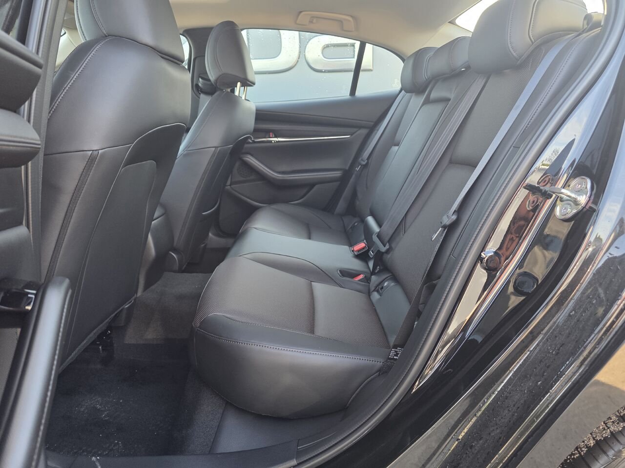 2025 Mazda Mazda3 Jet Black Mica Donnacona - photo #8