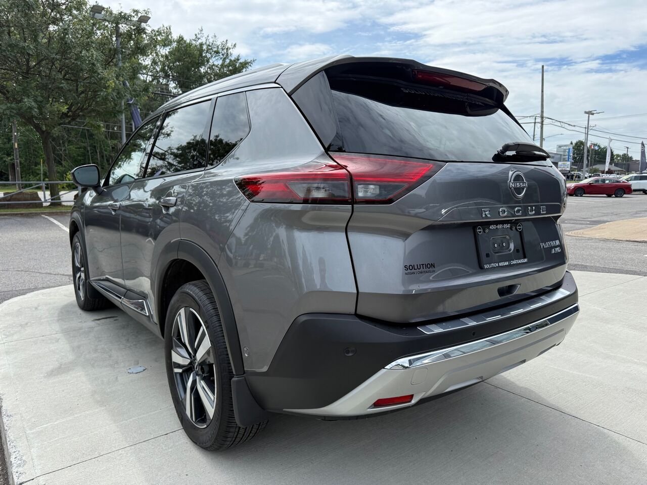 Nissan Rogue PLATINUM | SEULEMENT 16 246KM!! 🔥 2022 Gris Châteauguay - photo #6