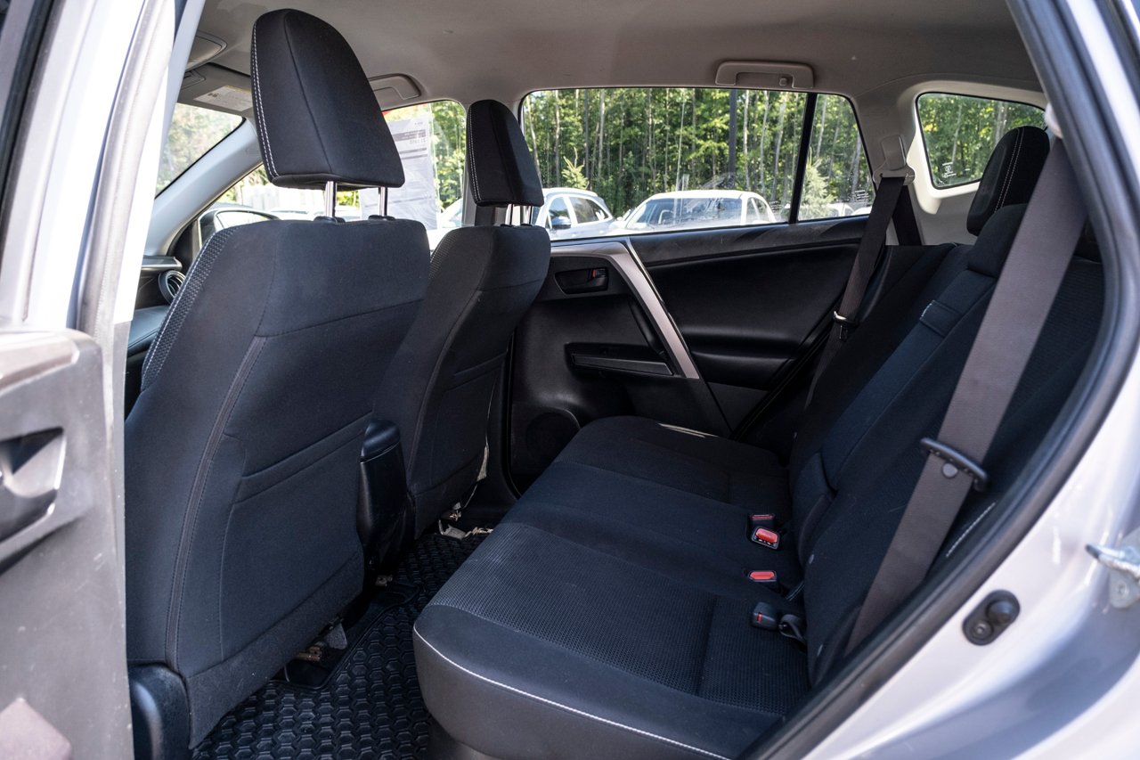 Toyota RAV4 2018 Gris Gatineau - photo #21