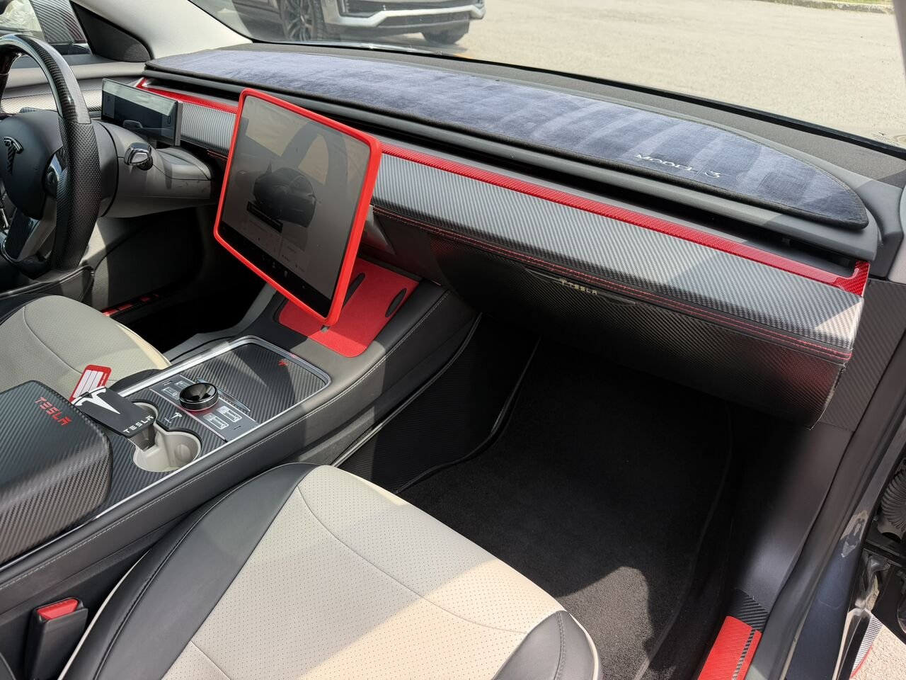 Tesla Model 3 CARBONE 2023 Argent Laval - photo #18