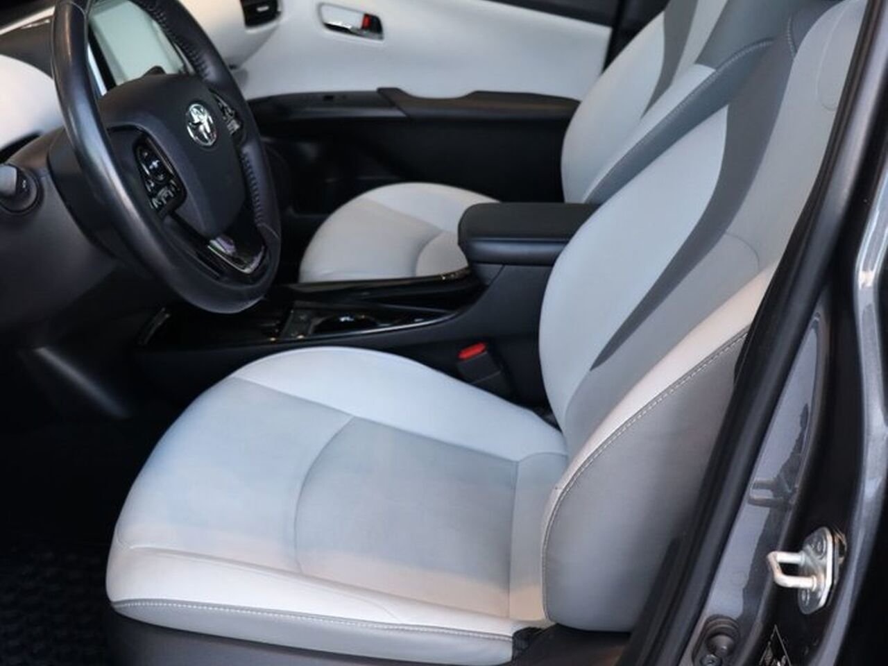Toyota Prius Prime NIV JTDKAMFP4M3168682 2021 Gris Chicoutimi - photo #7