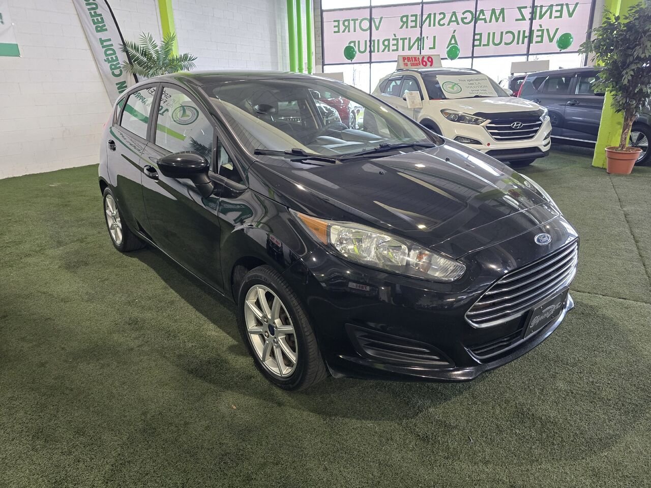 2017 Ford Fiesta Black  - photo #7