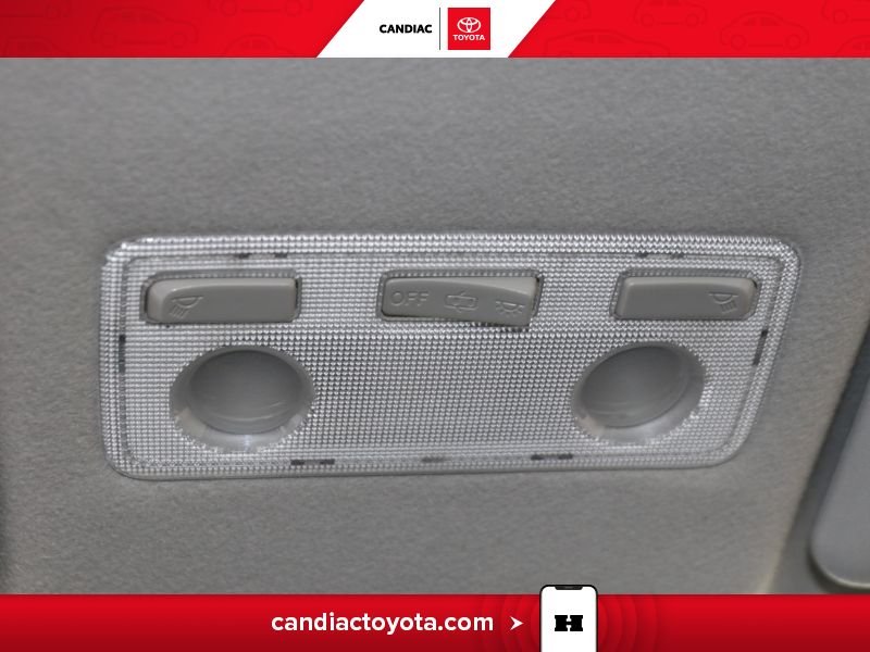 2014 Toyota Yaris Green Saint-Eustache - photo #18
