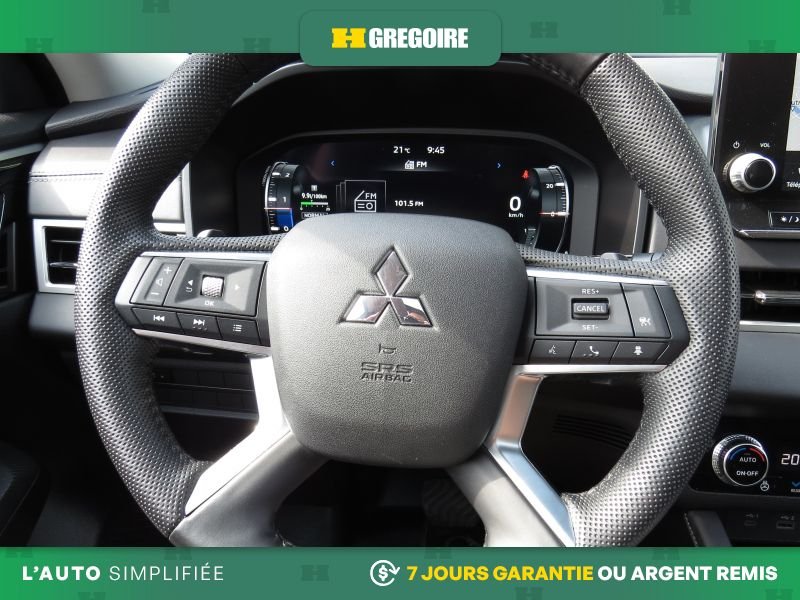Mitsubishi Outlander 2023 Noir Saint-Eustache - photo #16