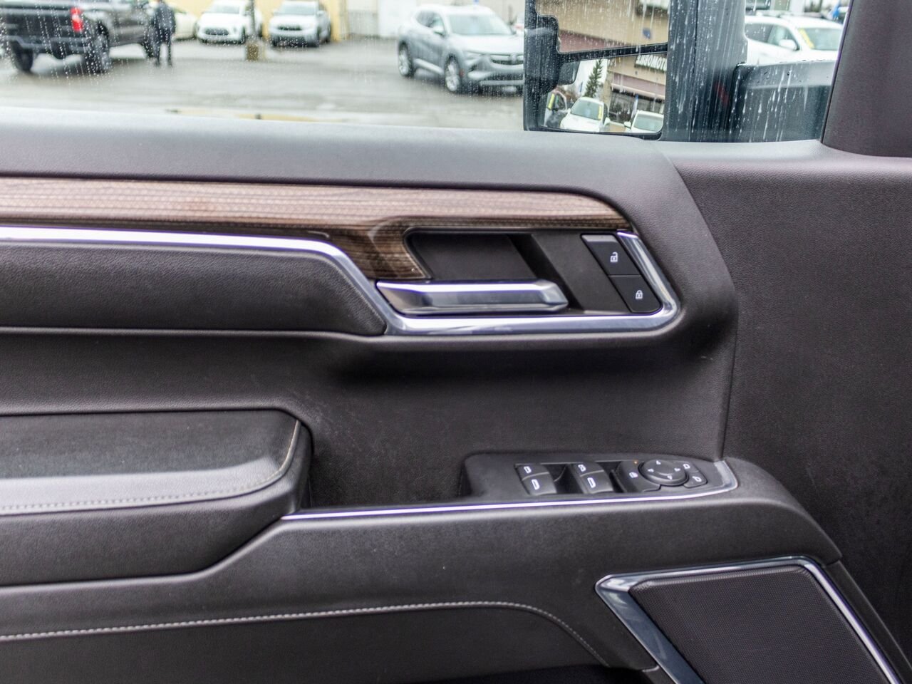 Chevrolet Silverado 1500 LT Trail Boss cabine multiplace 4RM 157 po 2024 Blanc Châteauguay - photo #29