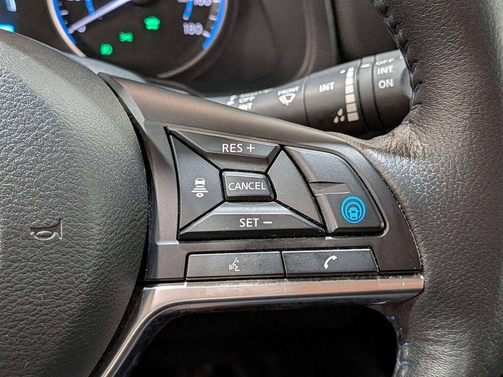 2020 Nissan LEAF SL PLUS Hatchback White Val-David - photo #16