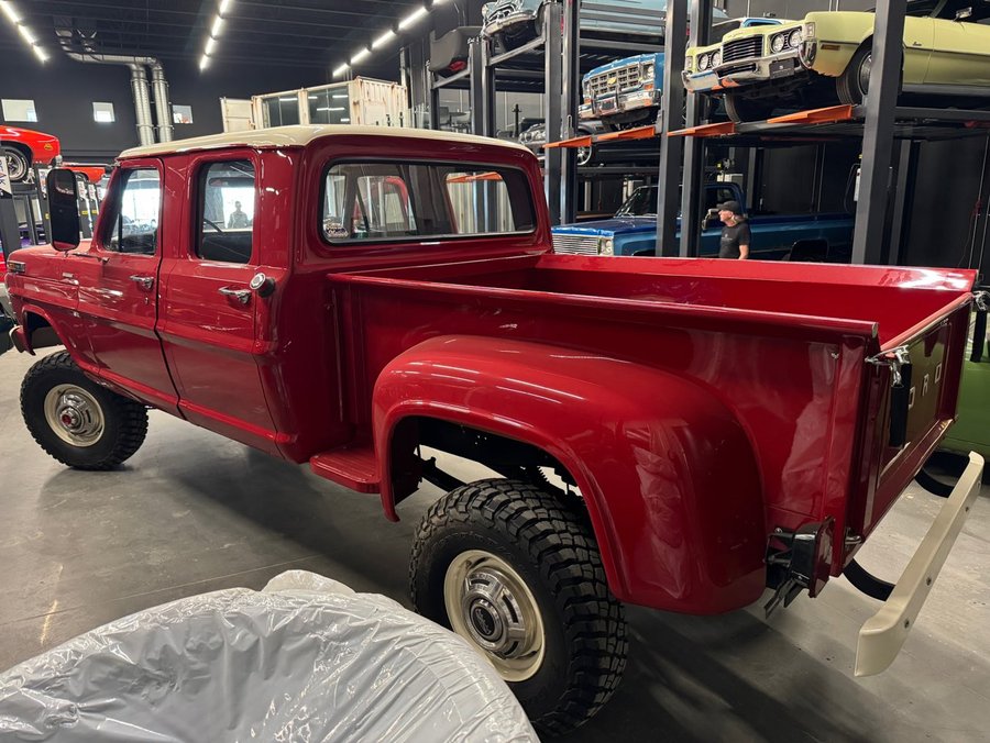 1970 Ford F-250 1970 Red