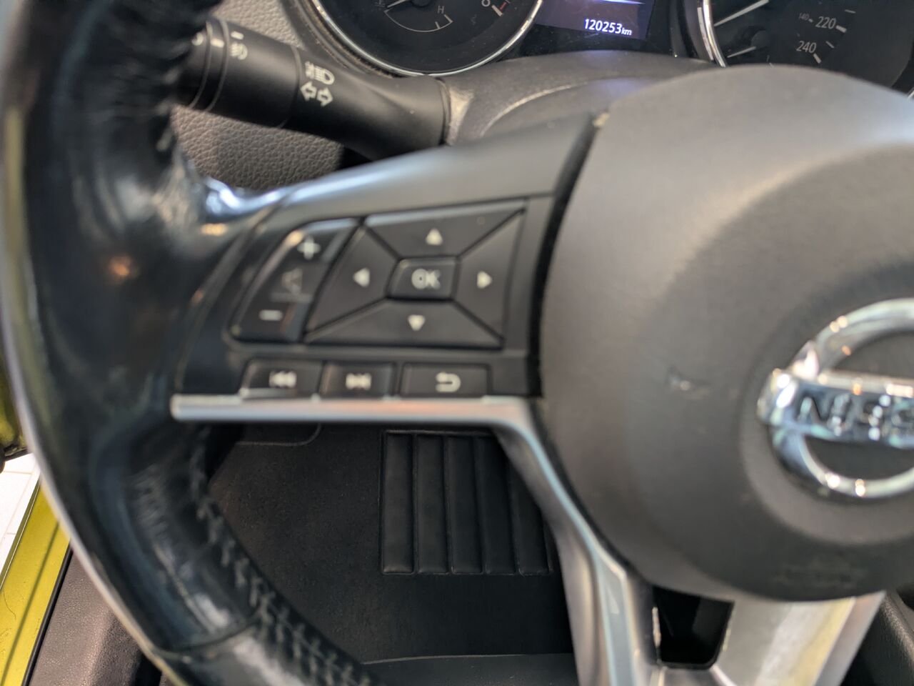 2017 Nissan Qashqai Green Gatineau - photo #6